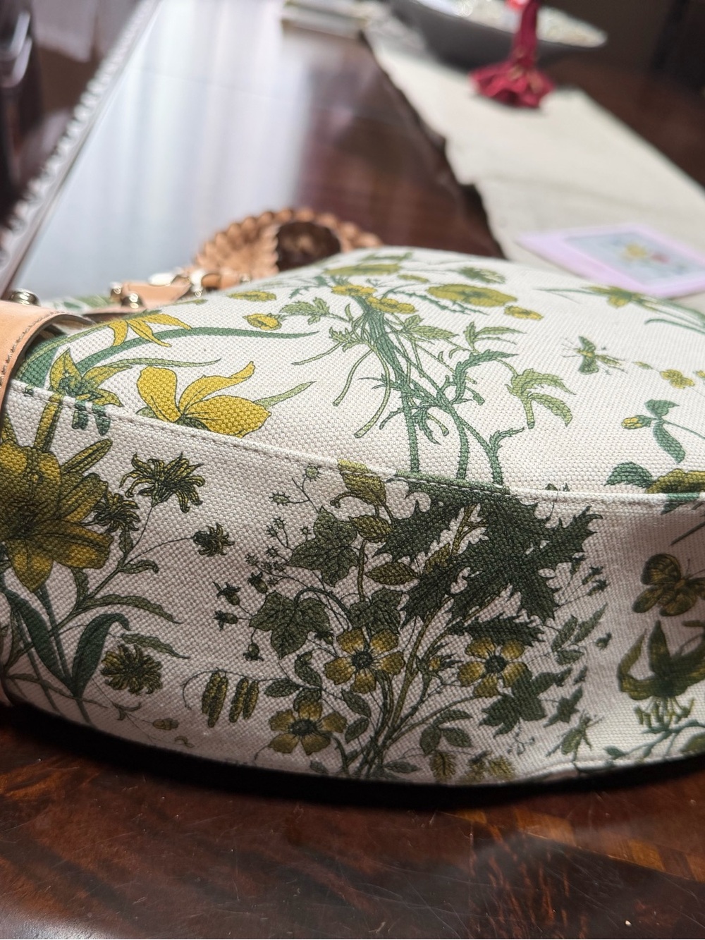 Gucci Rare Pelham Flora Tote - Picture 6 of 11